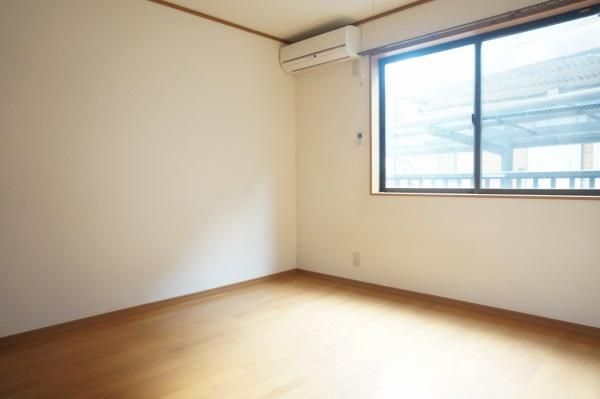 �y�����E���r���O�z�@