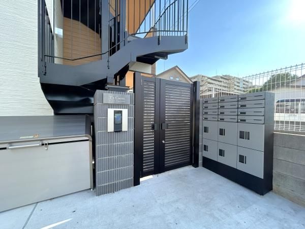 �y�G���g�����X�z�@