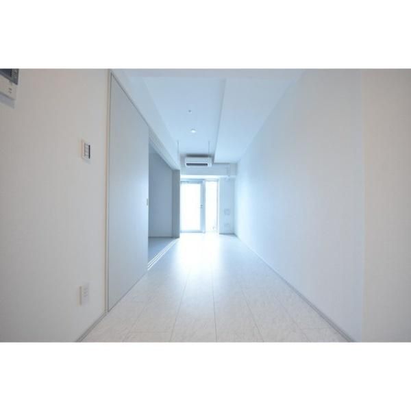 �y�����E���r���O�z�@