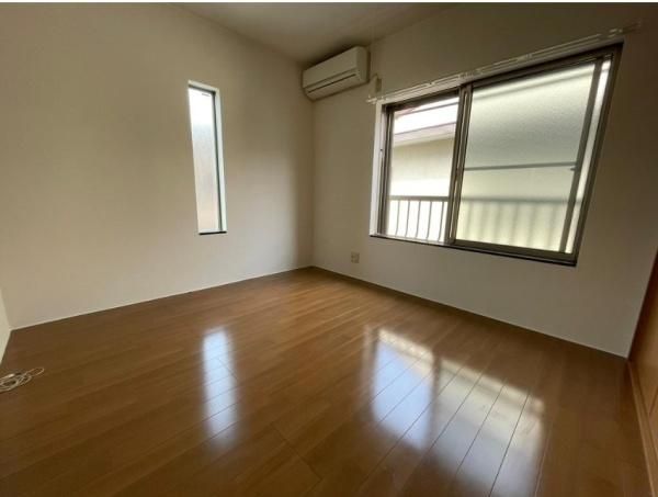 �y�����E���r���O�z�@