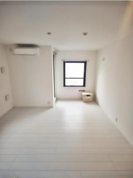 �y�����E���r���O�z�@