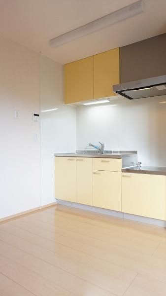 �y�L�b�`���z�@