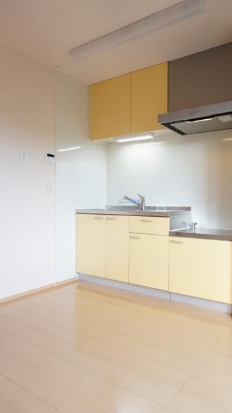 �y�����E���r���O�z�@