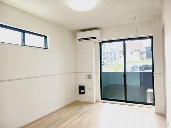 �y�����E���r���O�z�@