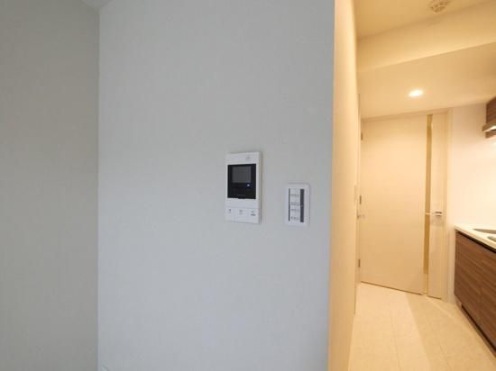 �y�Z�L�����e�B�z�@