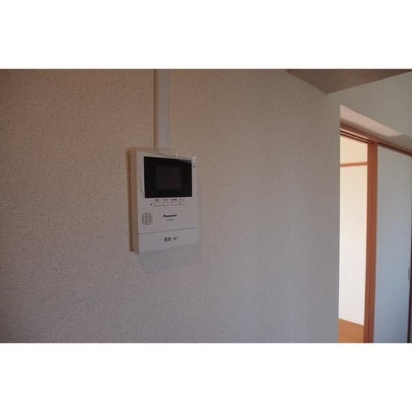 �y�Z�L�����e�B�z�@