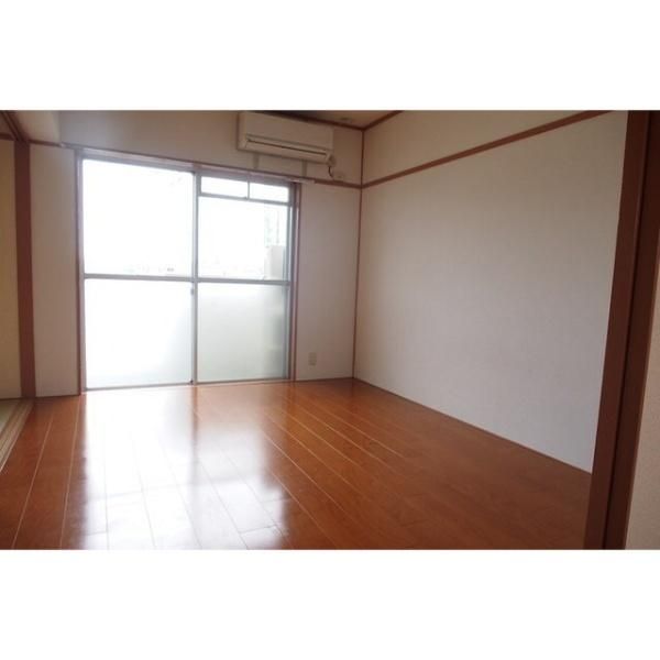 �y�����E���r���O�z�@