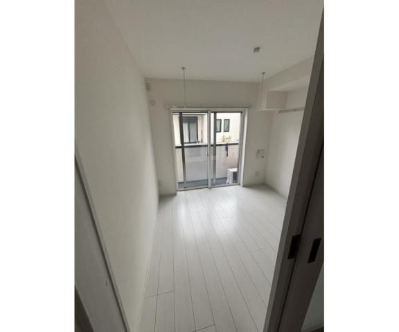 �y�����E���r���O�z�@