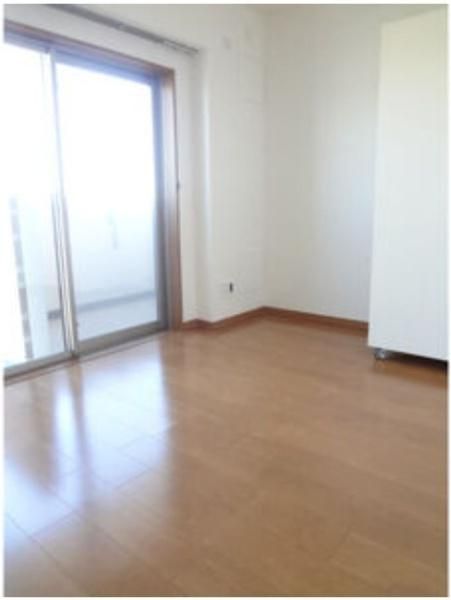 �y�����E���r���O�z�@