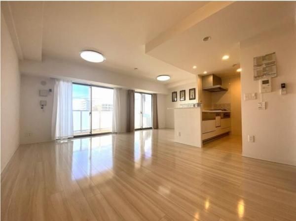 �y�����E���r���O�z�@