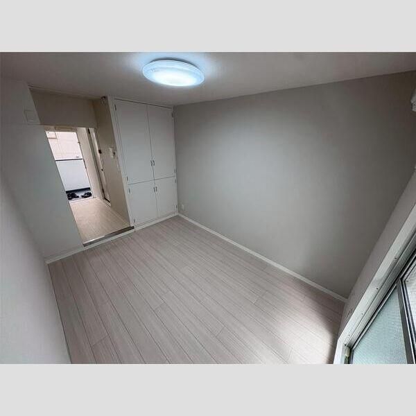 �y�����E���r���O�z�@