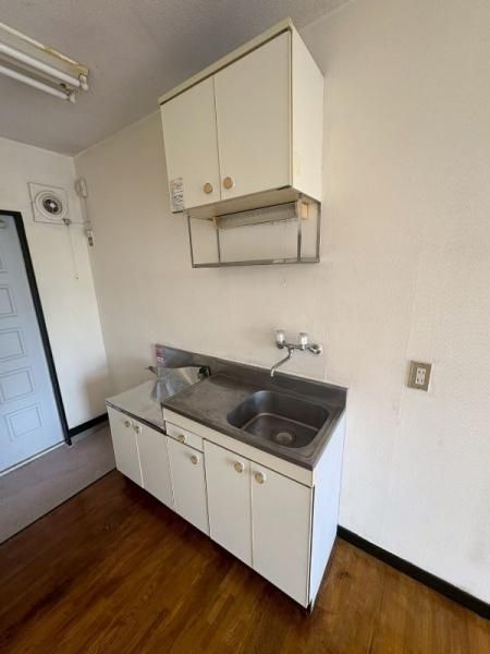 �y�L�b�`���z�@