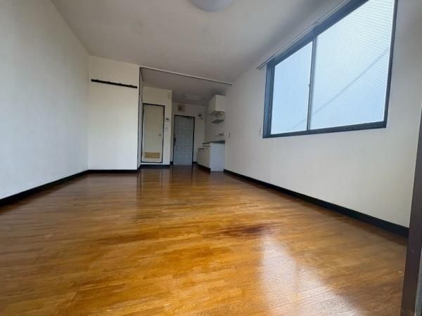 �y�����E���r���O�z�@