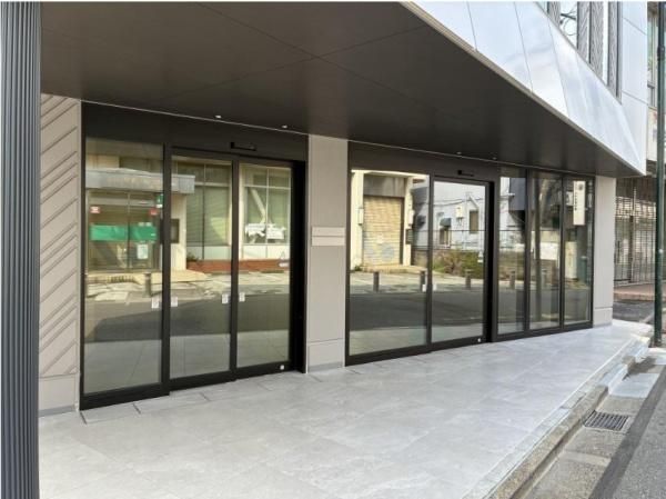 �y�G���g�����X�z�@