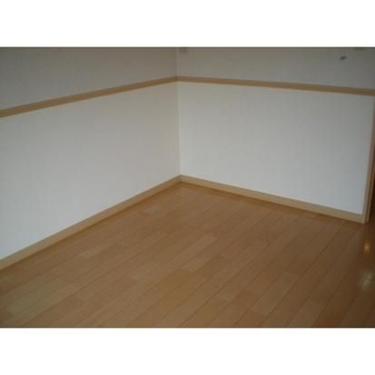 �y�����E���r���O�z�@