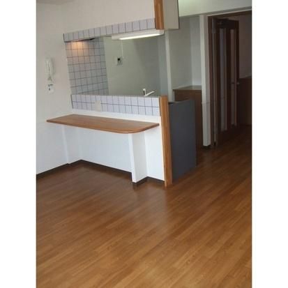 �y�����E���r���O�z�@