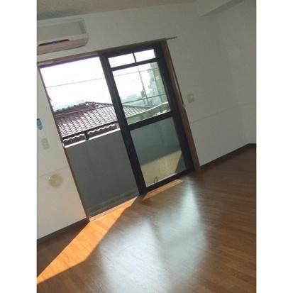 �y�o���R�j�[�z�@