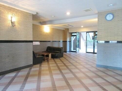 �y�G���g�����X�z�@