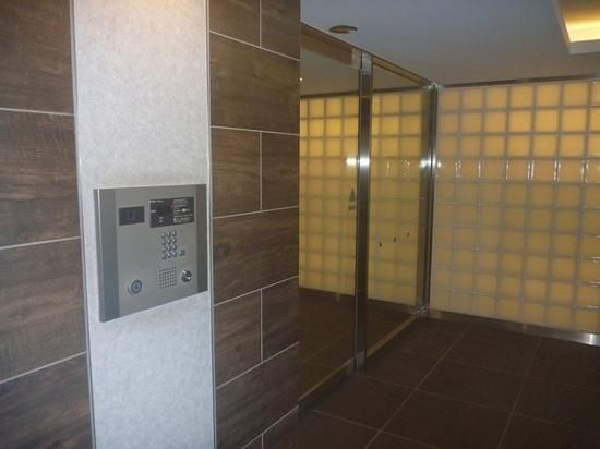 �y�Z�L�����e�B�z�@