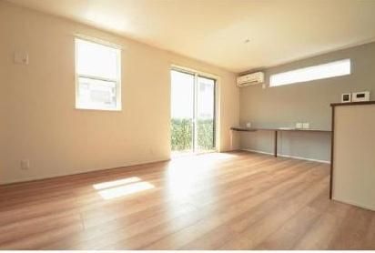 �y�����E���r���O�z�@