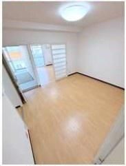 �y�����E���r���O�z�@