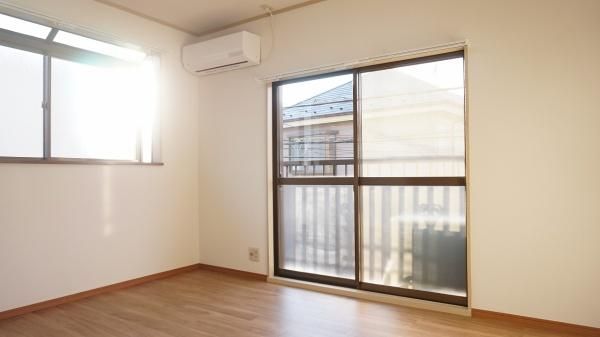 �y�����E���r���O�z�@