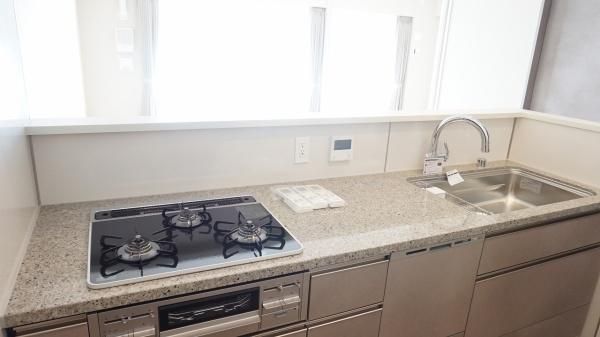 �y�L�b�`���z�@