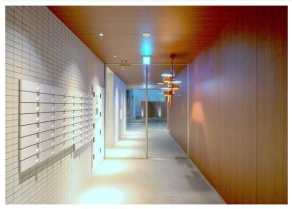 �y�G���g�����X�z�@