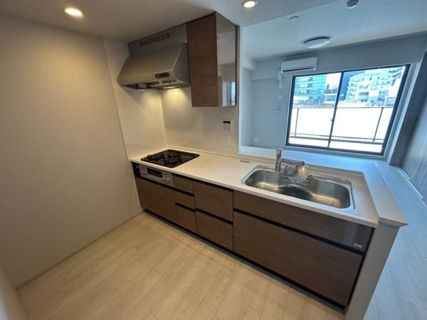 �y�L�b�`���z�@