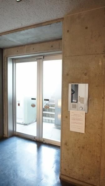 �y�Z�L�����e�B�z�@