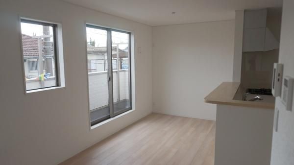 �y�����E���r���O�z�@