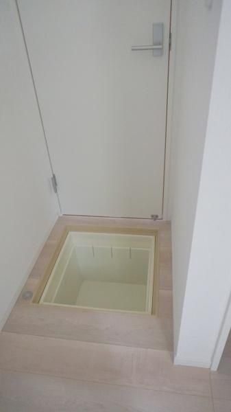 �y���̑��ݔ��z�@