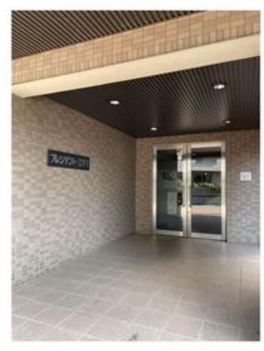 �y�G���g�����X�z�@