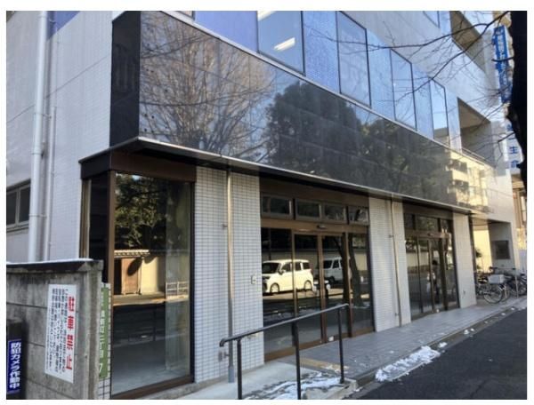 �y�G���g�����X�z�@