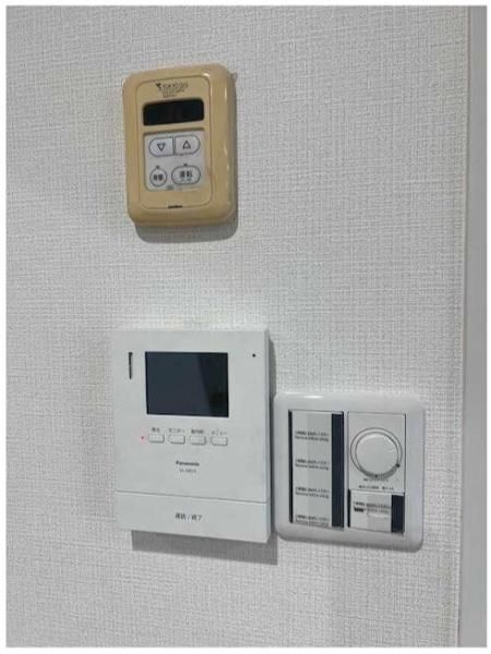 �y�Z�L�����e�B�z�@