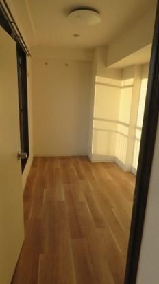 �y�����E���r���O�z�@