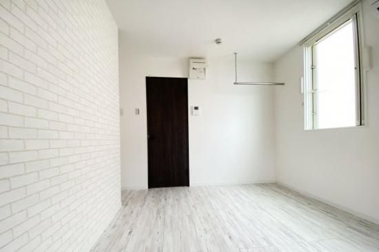 �y�����E���r���O�z�@