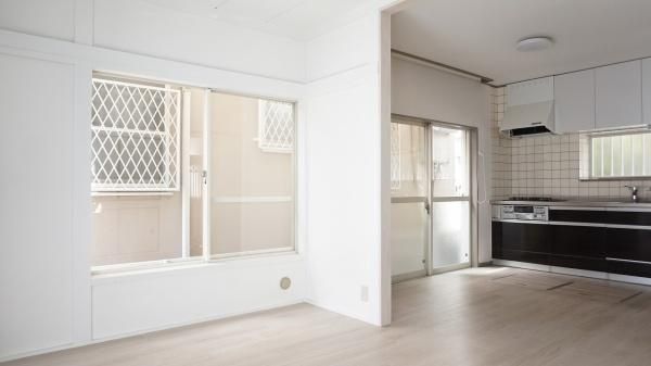 �y�����E���r���O�z�@