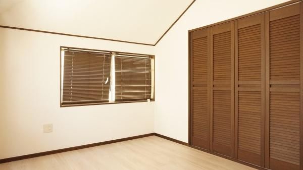 �y�����E���r���O�z�@