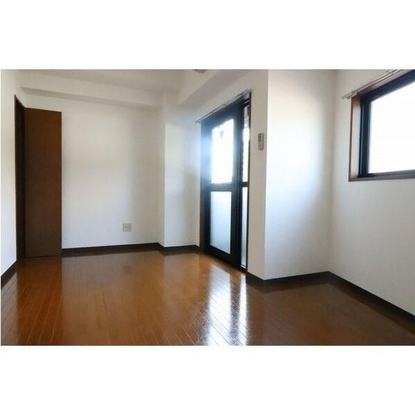 �y�����E���r���O�z�@