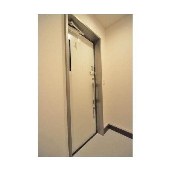 �y�Z�L�����e�B�z�@