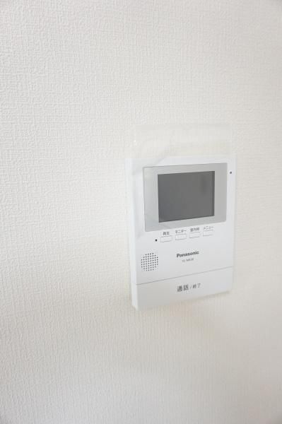 �y�Z�L�����e�B�z�@