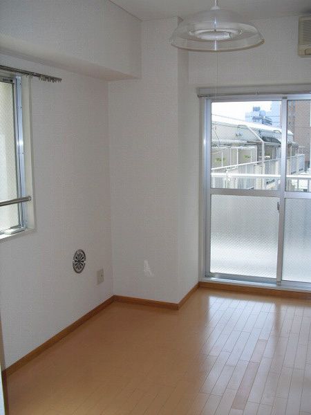 �y���̑������E�X�y�[�X�z�@