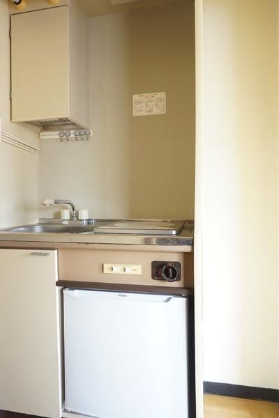 �y�L�b�`���z�@